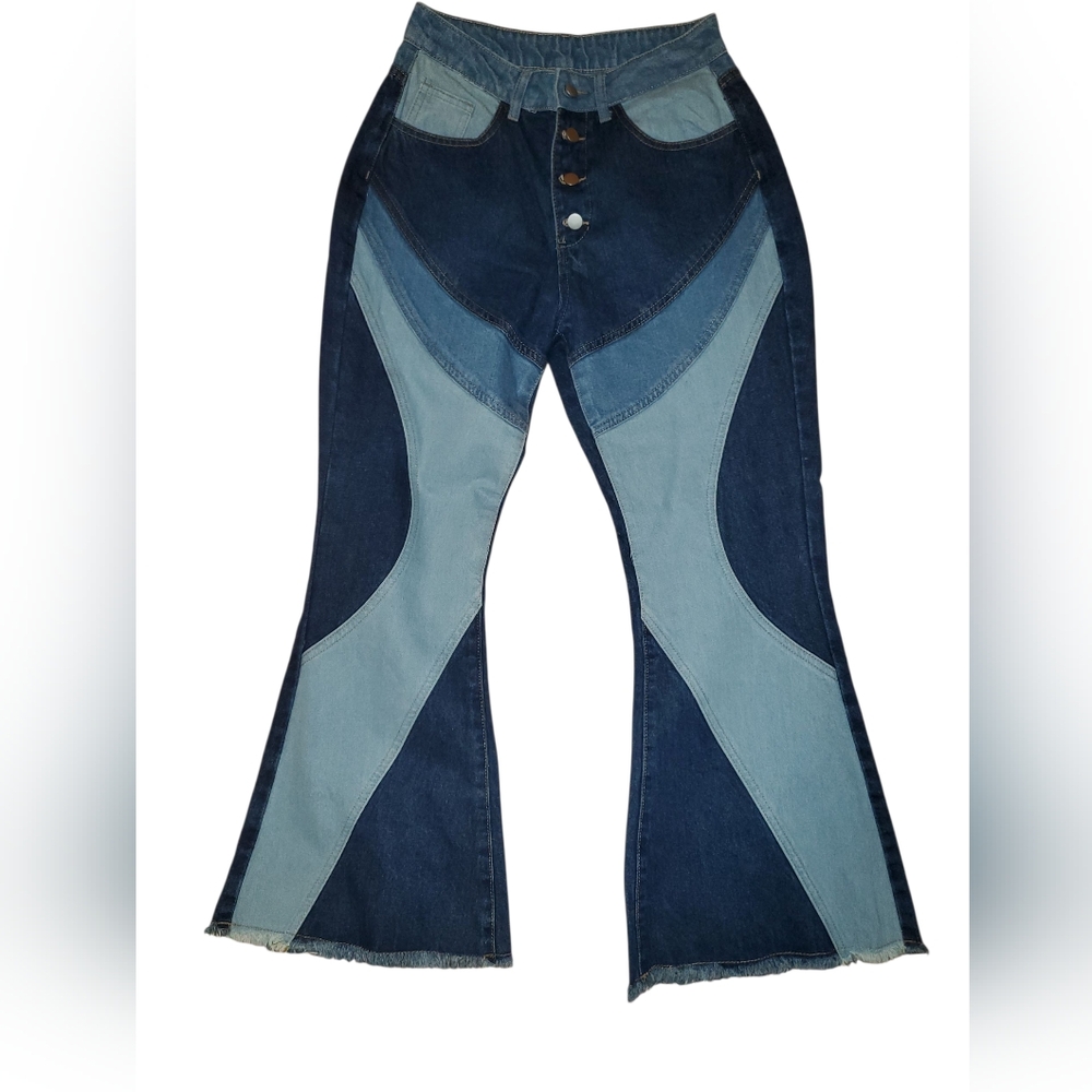 Shein Stylish Two-Tone Flare Jeans